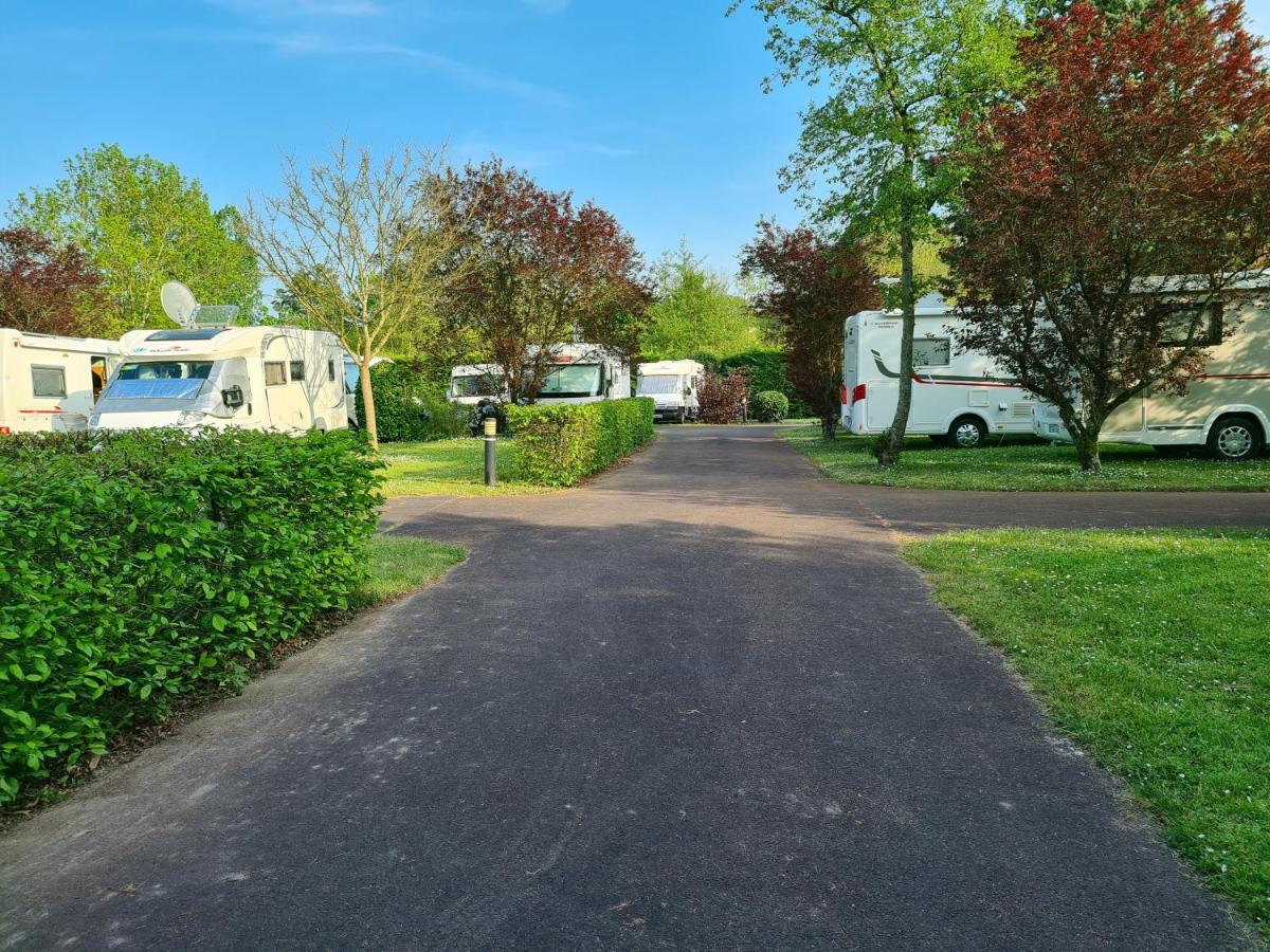 Resort & Camping - Val De Braye Besse-sur-Braye Exterior photo
