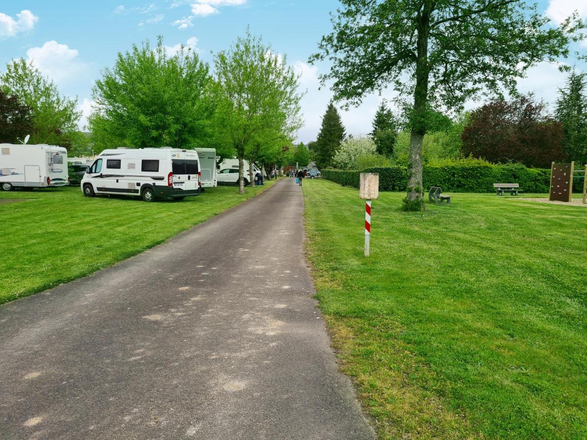 Resort & Camping - Val De Braye Besse-sur-Braye Exterior photo